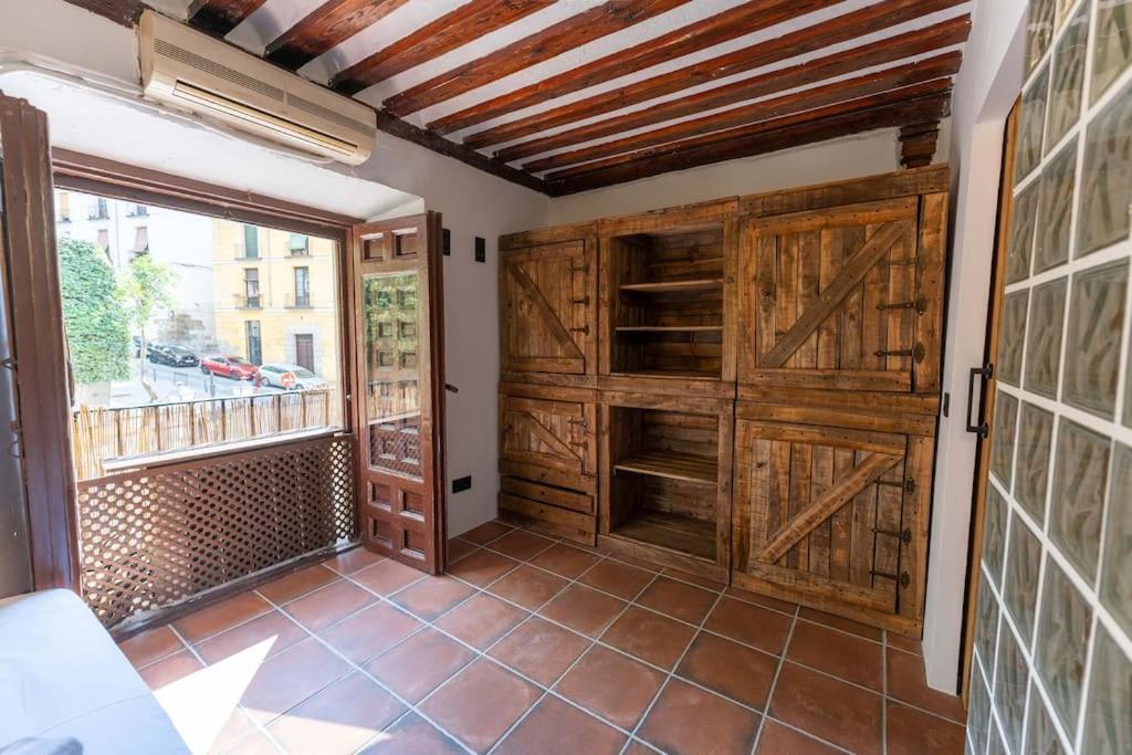 Encantador Apartamento En Calle Segovia Madrid Buitenkant foto