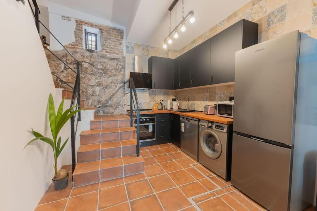 Encantador Apartamento En Calle Segovia Madrid Buitenkant foto